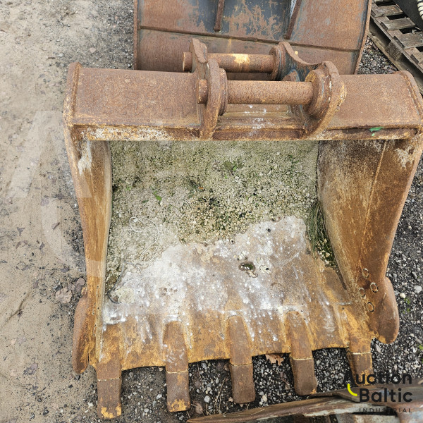 Digging bucket