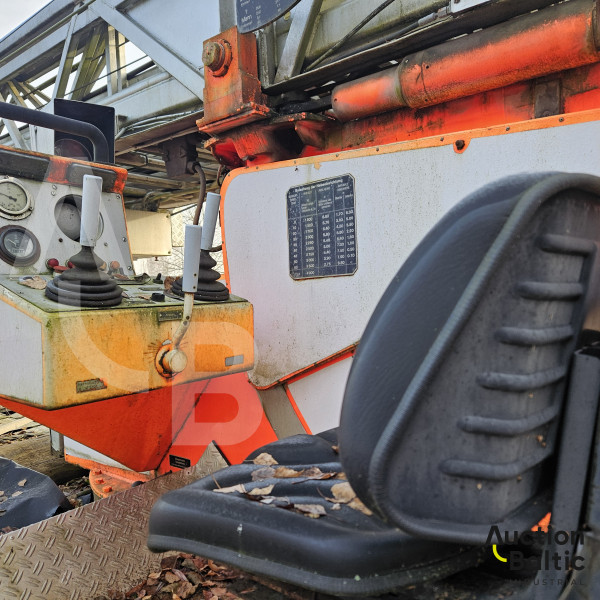 Daimler-Benz DLK 23-12