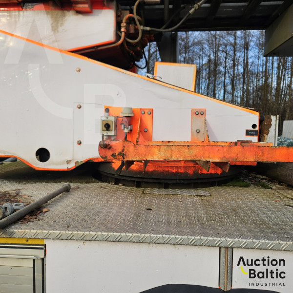 Daimler-Benz DLK 23-12