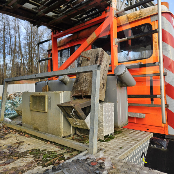 Daimler-Benz DLK 23-12