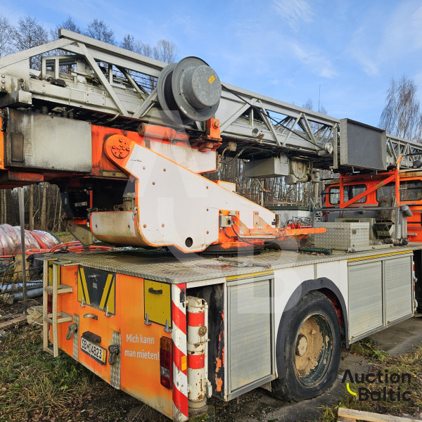 Daimler-Benz DLK 23-12