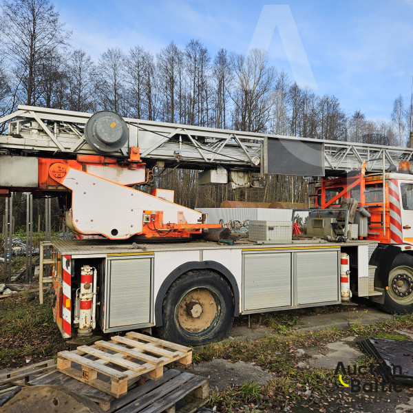 Daimler-Benz DLK 23-12