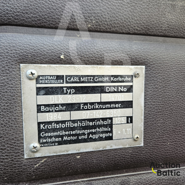 Daimler-Benz DLK 23-12
