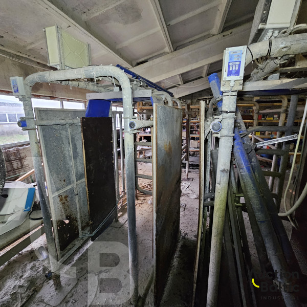 Delaval milking equipment set