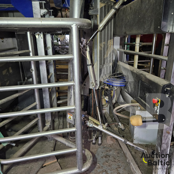 Delaval milking equipment set