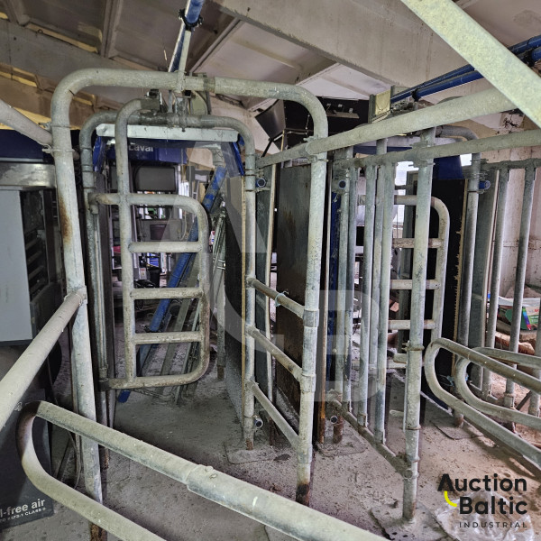 Delaval milking equipment set