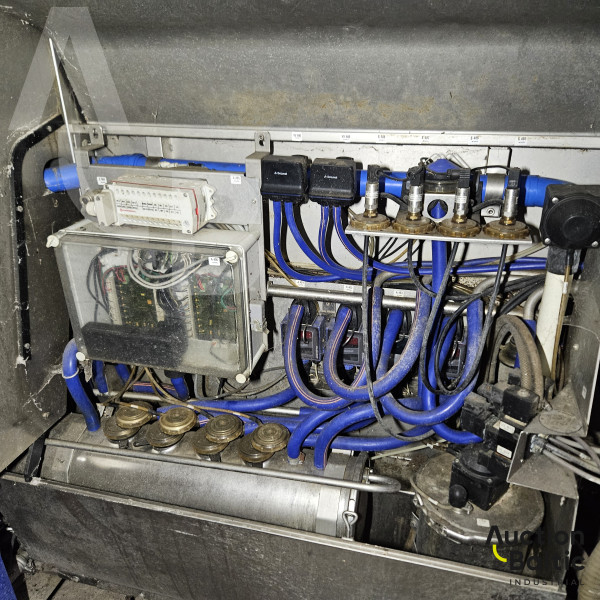 Delaval milking equipment set