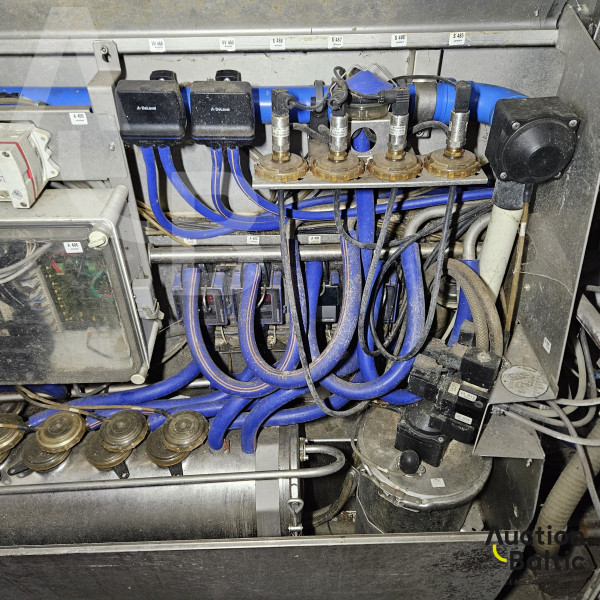 Delaval milking equipment set