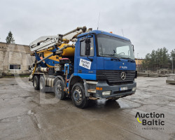 Mercedes-Benz Actros 3235