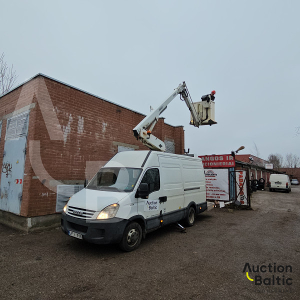 Iveco Daily + Versalift ET-36-NF
