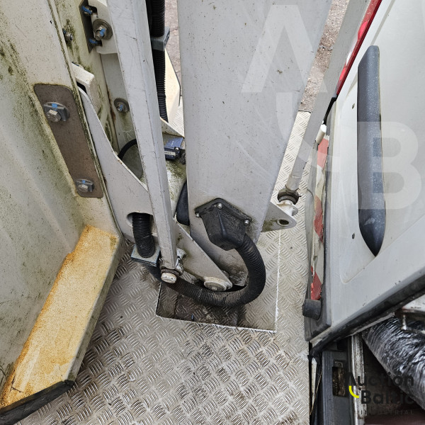 Iveco Daily + Versalift ET-36-NF