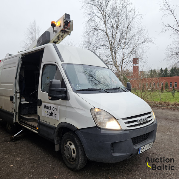 Iveco Daily + Versalift ET-36-NF