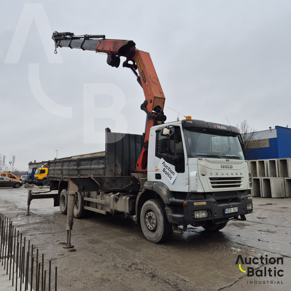 Iveco AD260T35 + Palfinger PK36002