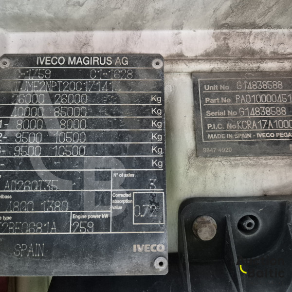 Iveco AD260T35 + Palfinger PK36002