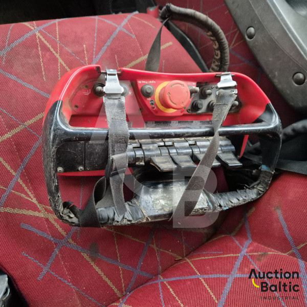 Iveco AD260T35 + Palfinger PK36002