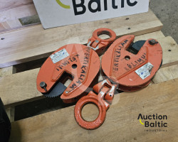 Metal sheet lifting device