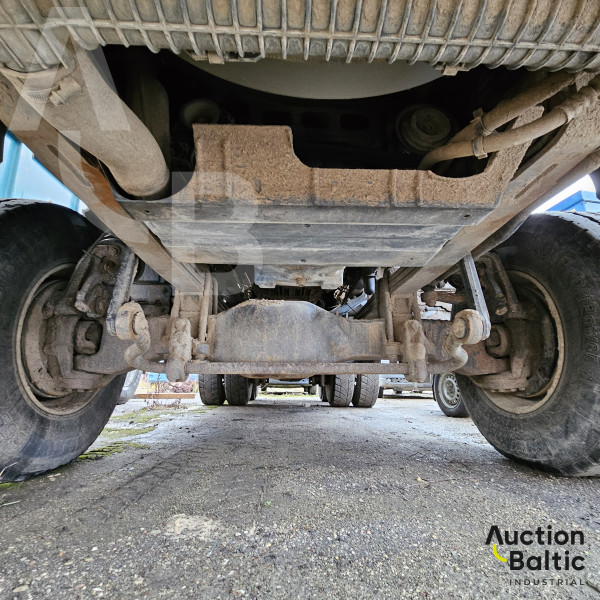 Mercedes-Benz Actros 3341