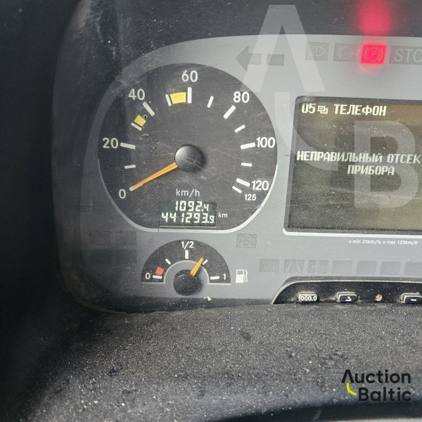 Mercedes-Benz Actros 3341