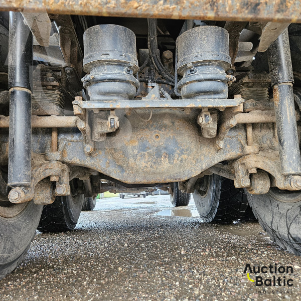 Mercedes-Benz Actros 3341