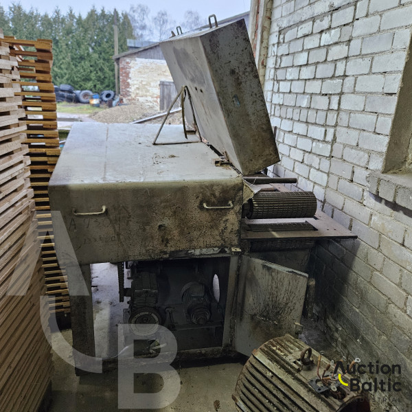 Multi-sawing machine