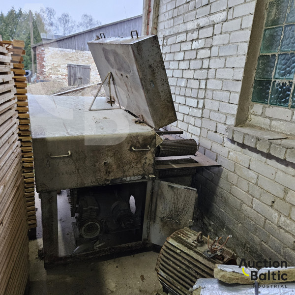 Multi-sawing machine