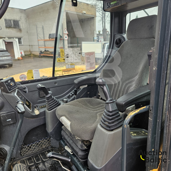 Hyundai Robex 80 CR-9