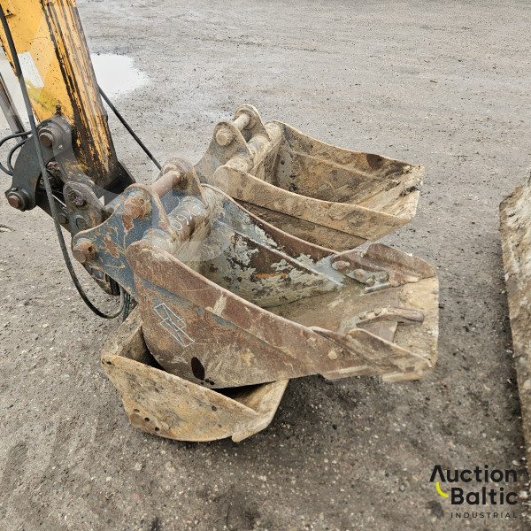 Hyundai Robex 80 CR-9