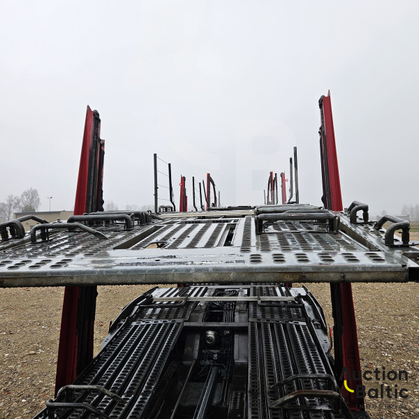 Renault D Wide + LOHR