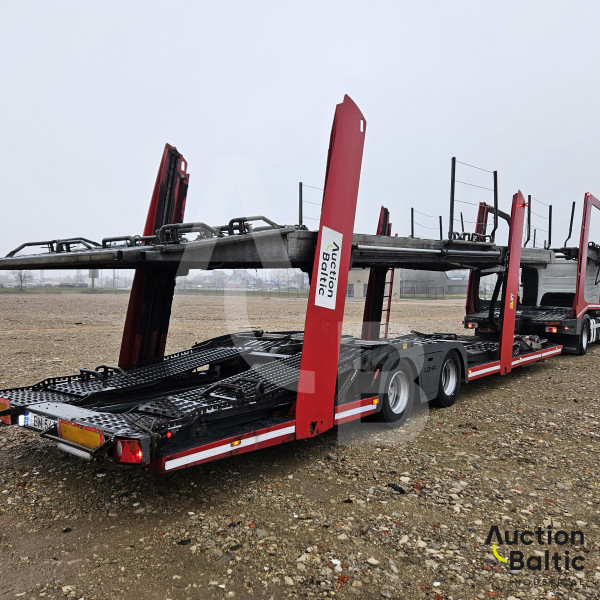 Renault D Wide + LOHR