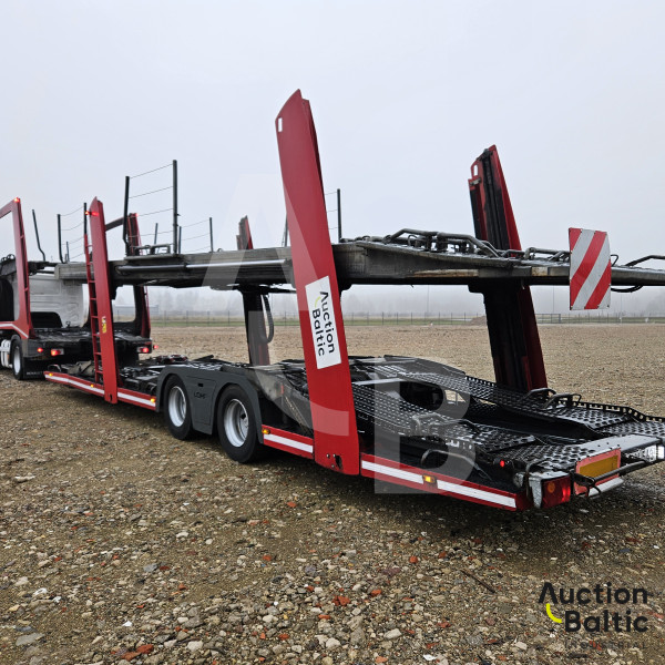 Renault D Wide + LOHR