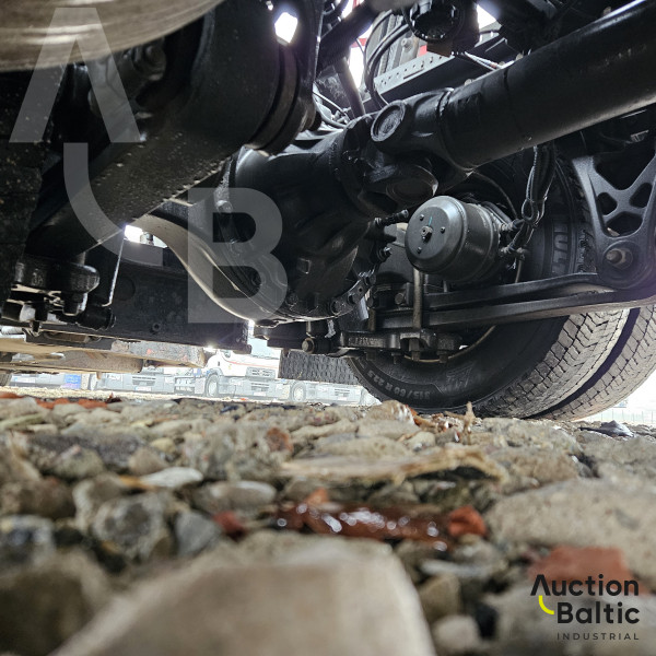 Renault D Wide + LOHR