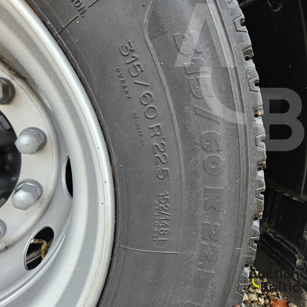 Renault D Wide + LOHR