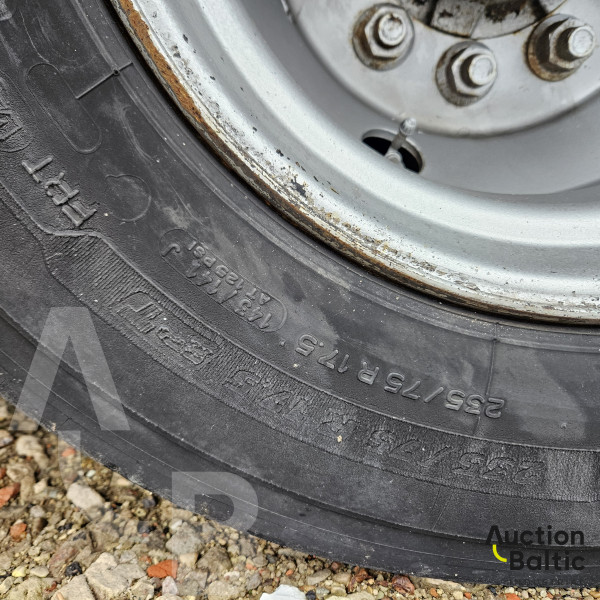 Renault D Wide + LOHR