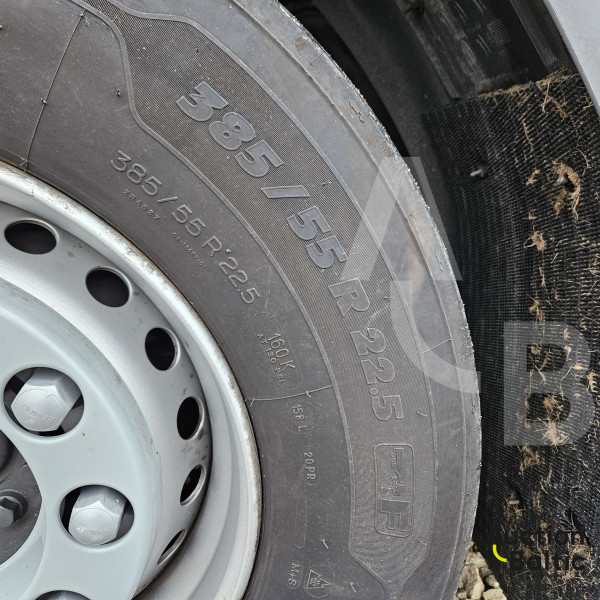 Renault D Wide + LOHR