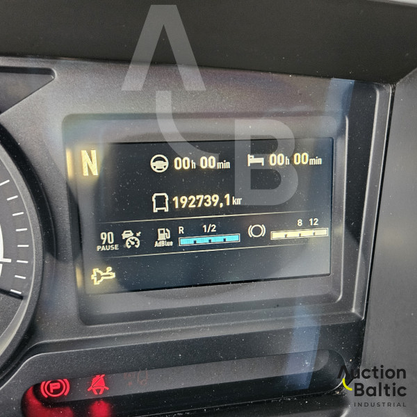 Renault D Wide + LOHR