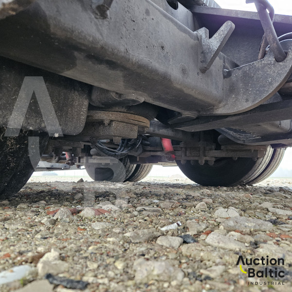 Renault D Wide + LOHR