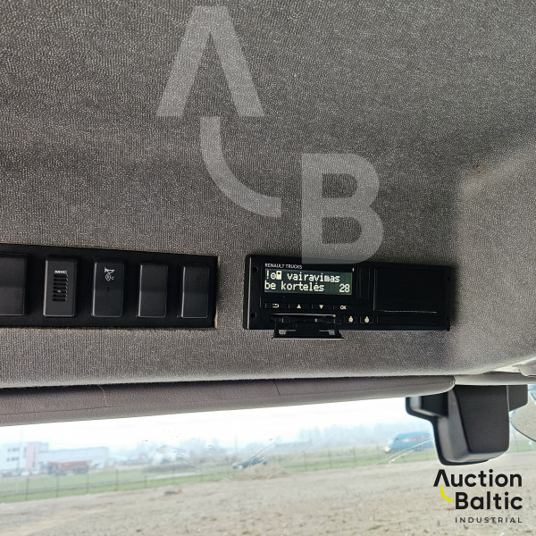 Renault D Wide + LOHR