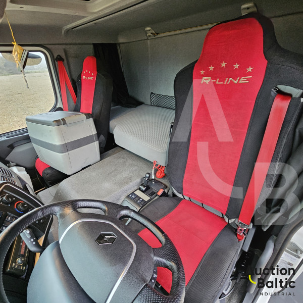 Renault	D Wide + Lohr Eurolohr 200