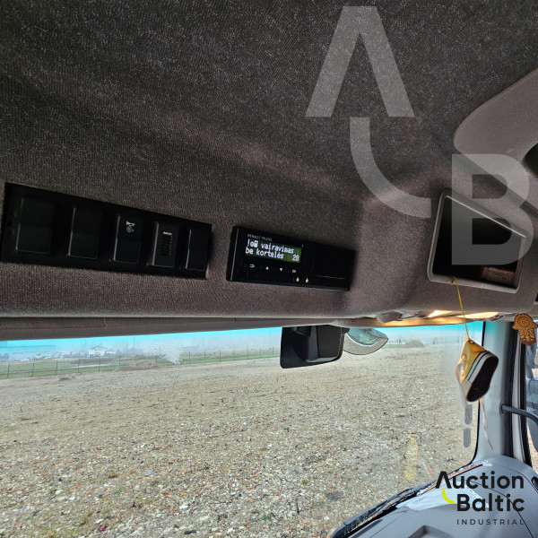 Renault	D Wide + Lohr Eurolohr 200