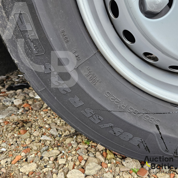 Renault	D Wide + Lohr Eurolohr 200