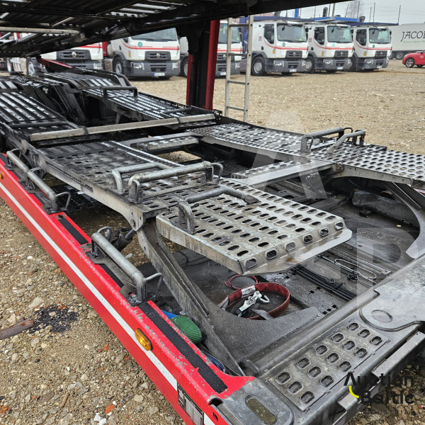 Renault	D Wide + Lohr Eurolohr 200