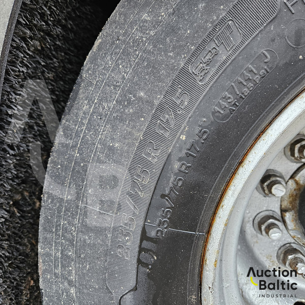 Renault	D Wide + Lohr Eurolohr 200