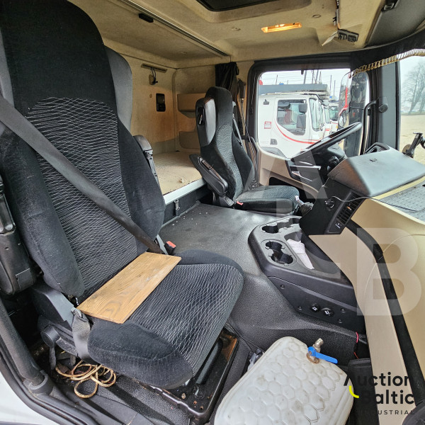 Mercedes-Benz Actros + Lohr