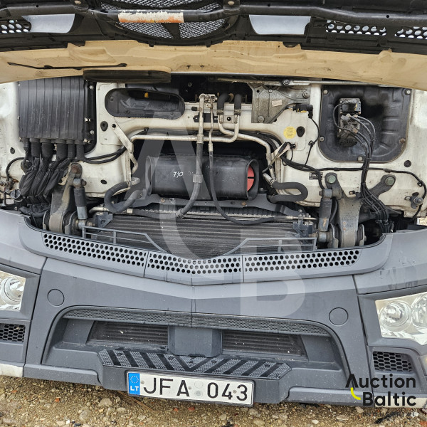 Mercedes-Benz Actros + Lohr