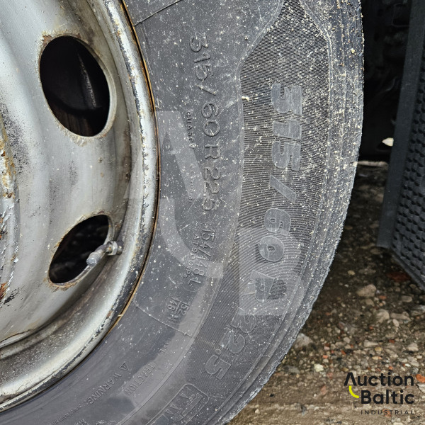 Mercedes-Benz Actros + Lohr