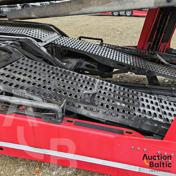 Renault D Wide + Lohr Eurolohr 200