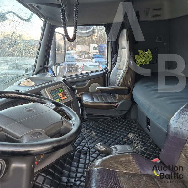 Volvo FH16 + Diebolt S3342U + Palfinger S300L98