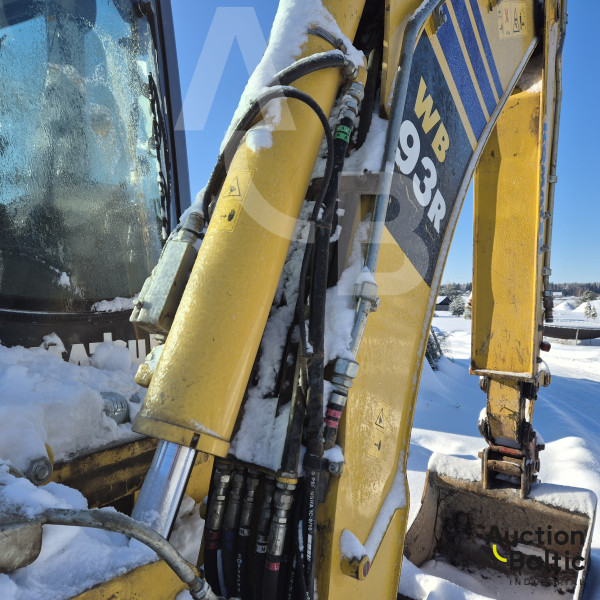 Komatsu WB93R-8EO