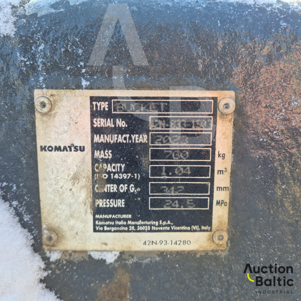 Komatsu WB93R-8EO