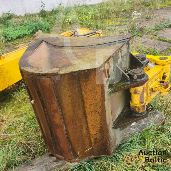 JCB 220LC excavator boom